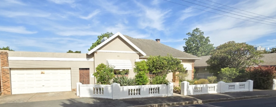 To Let 5 Bedroom Property for Rent in Lemoenkloof Western Cape